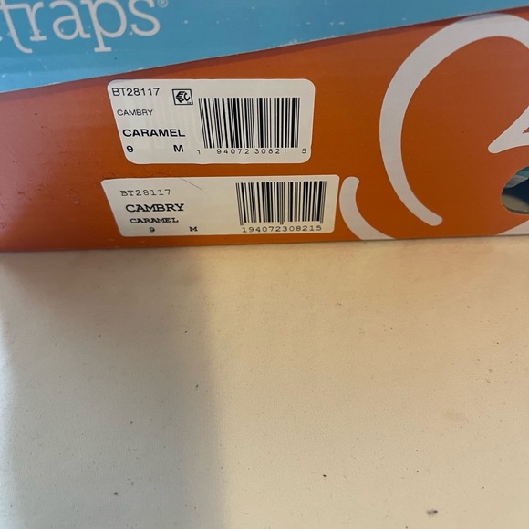 Bare strap wedge sandals size 9M - Picture 6 of 6